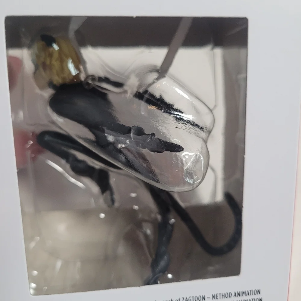New Hallmark Miraculous Cat Noir Christmas Ornament
